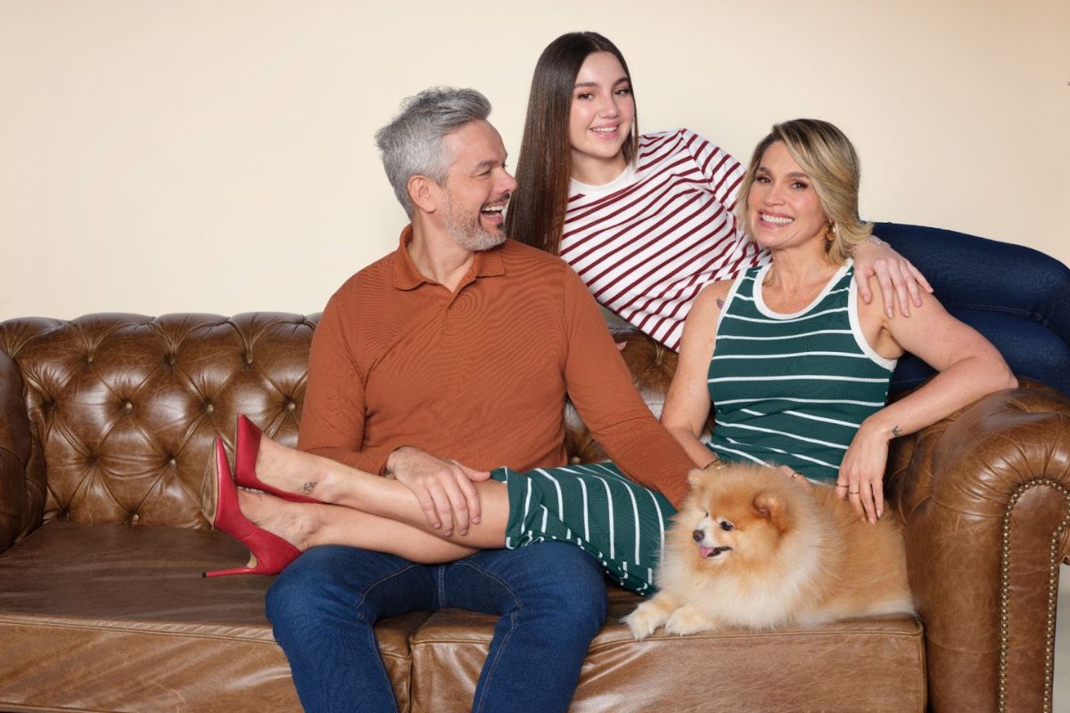 Flávia Alessandra, Otaviano Costa e Olívia, filha do casal, estrelam campanha