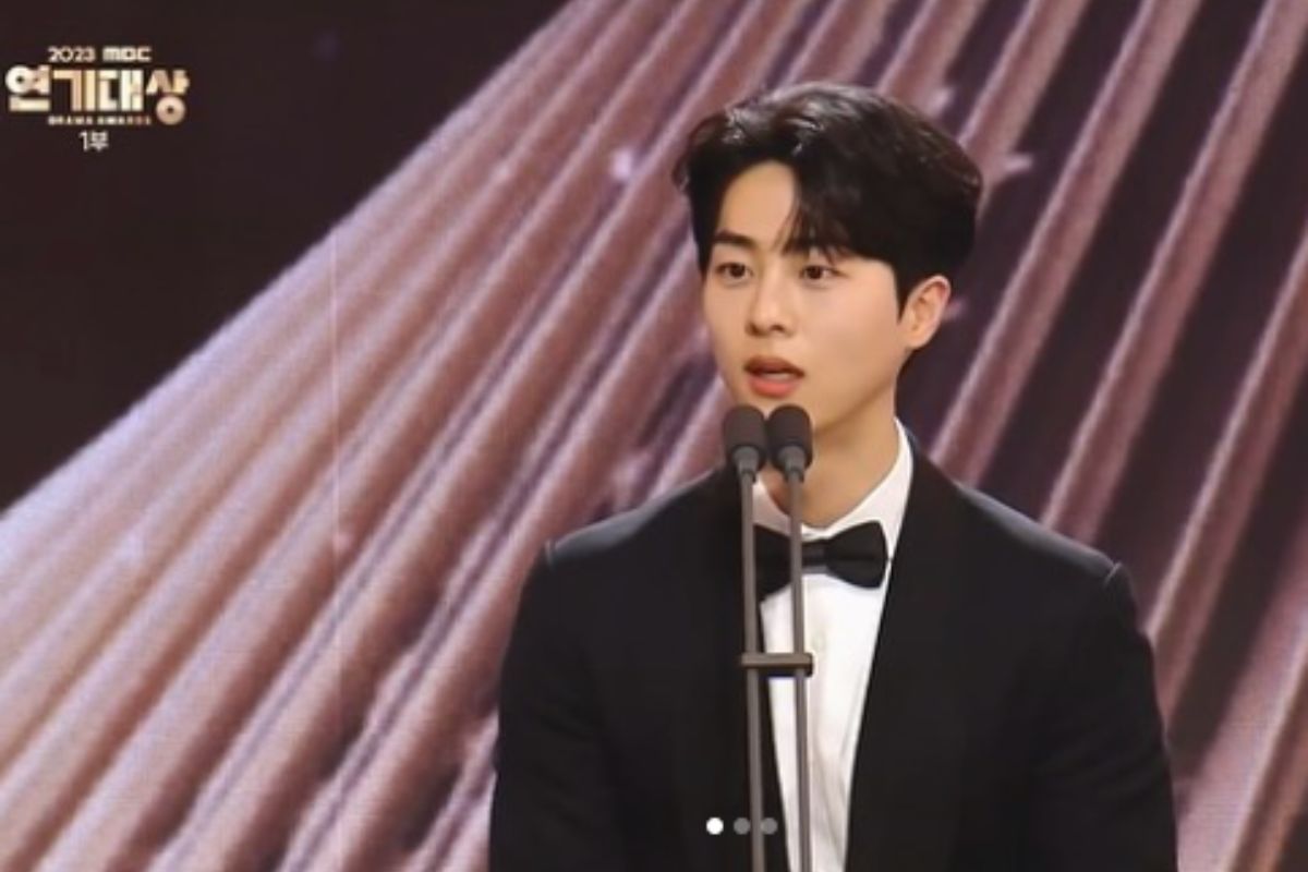 Kim Moo Joon se pronuncia sobre suposto romance com japonesa