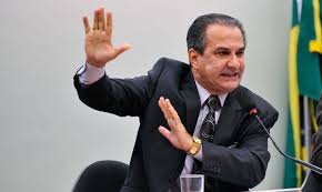 Malafaia causa controvérsia ao afirmar que fiéis não podem administrar o dízimo