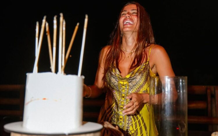 ANITA e seus 32 anos festejados com festas, romance e polêmica em Noronha Por Redação - 01/04/25 às 13:33