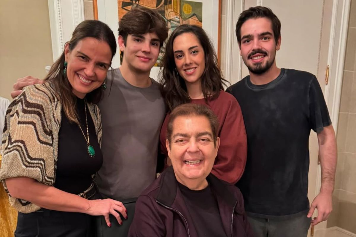 Faustão ficou internado antes de completar 75 anos, revela esposa
