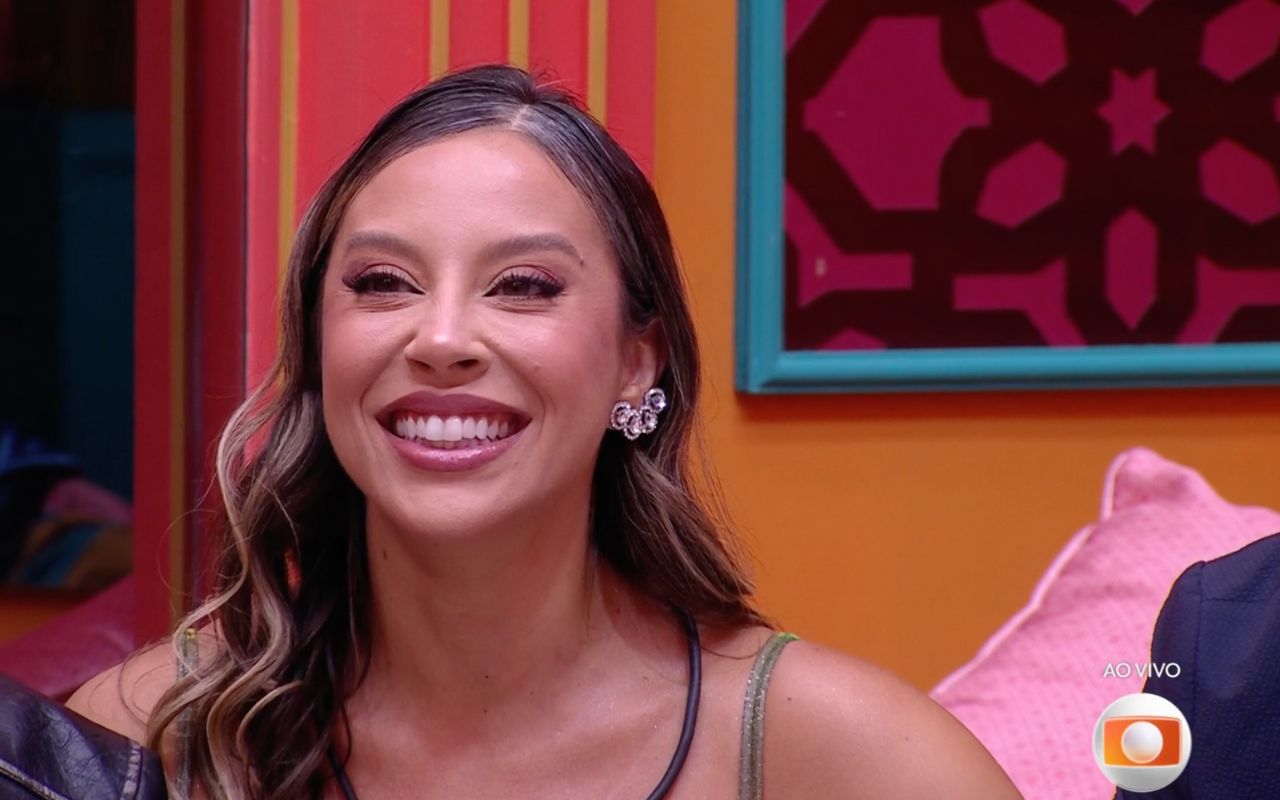 Renata é a grande campeã do BBB 25 e fatura mais de R$ 3 milhões